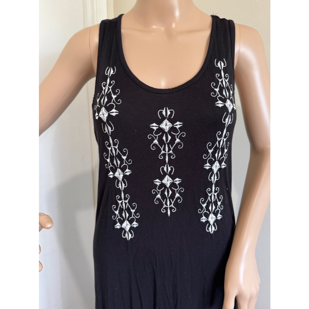 Women's Solitaire embroidered Maxi Dress Size M Black Sleeveless racerback - Picture 2 of 8